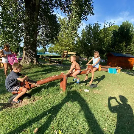 Fesztival Balaton Parti アパート Balatonföldvár